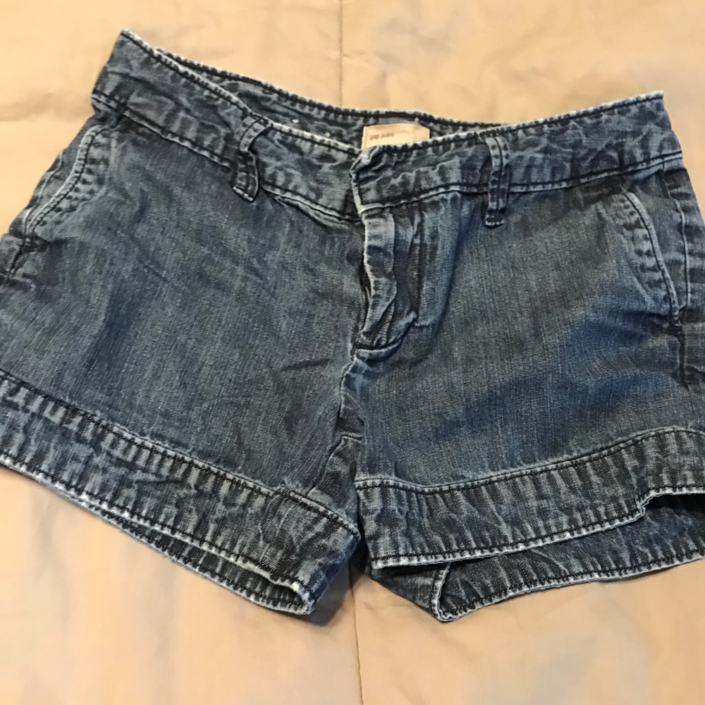 Gap jean shorts size 0